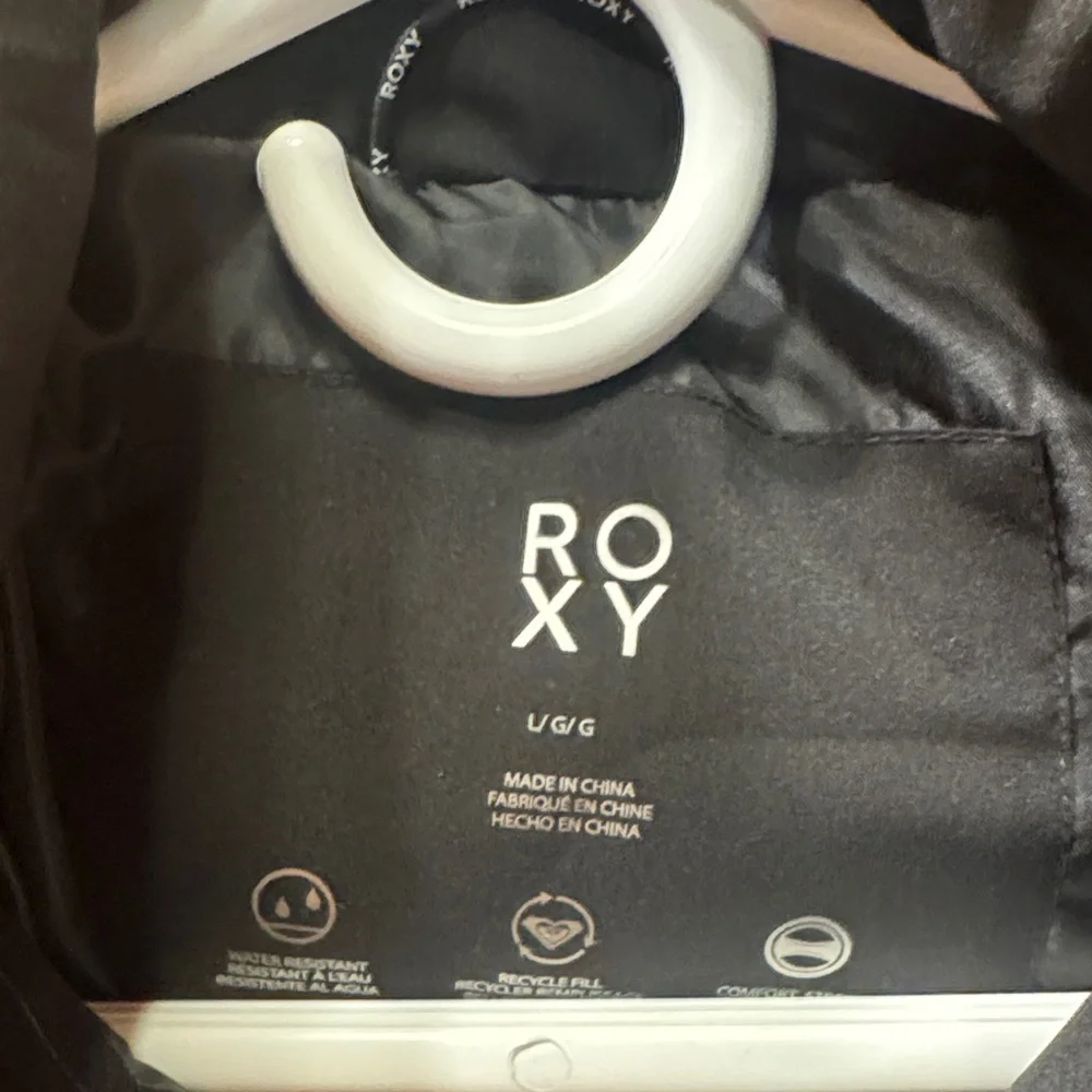 Roxy Black Puffer Vest NWOT - Picture 3 of 4